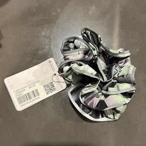 Light locks scrunchie